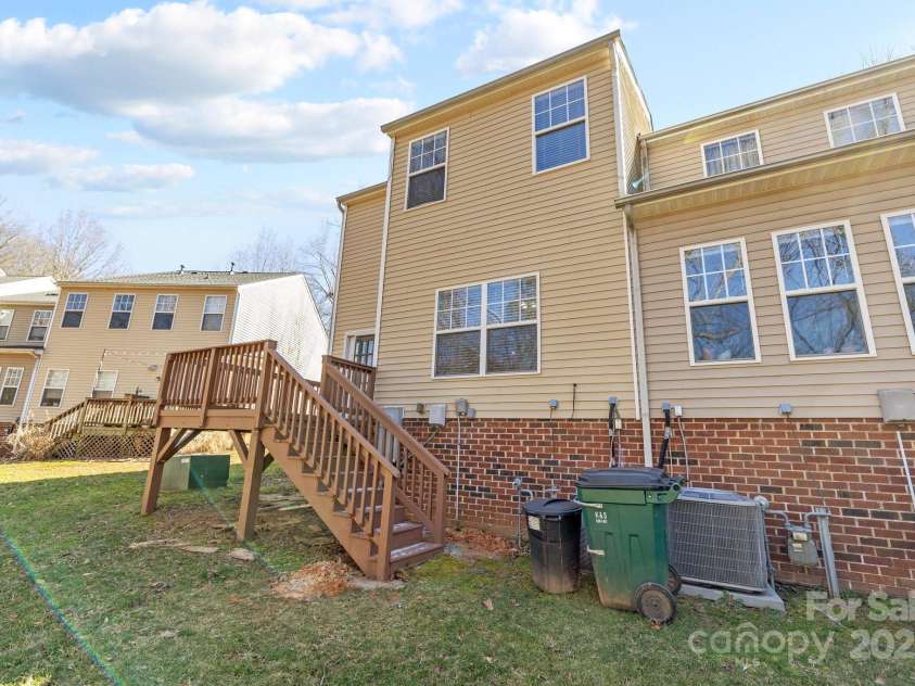 471 Doughton Lane, Charlotte, NC 28217.  MLS# CAR4225949, YatesRealty ID 4149. 
