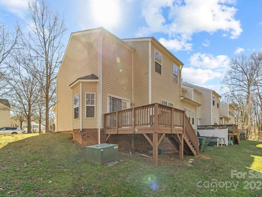 471 Doughton Lane, Charlotte, NC 28217.  MLS# CAR4225949, YatesRealty ID 4149. 