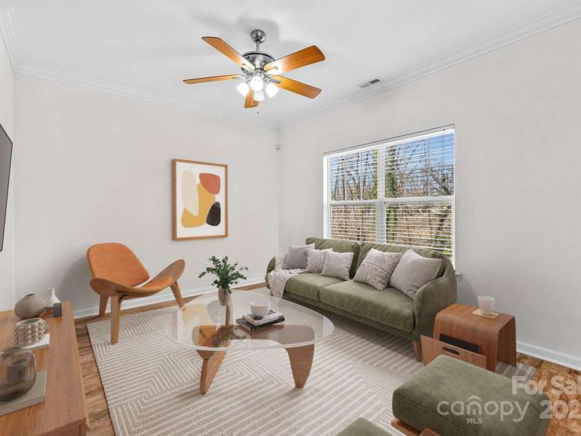 471 Doughton Lane, Charlotte, NC 28217.  MLS# CAR4225949, YatesRealty ID 4149. 