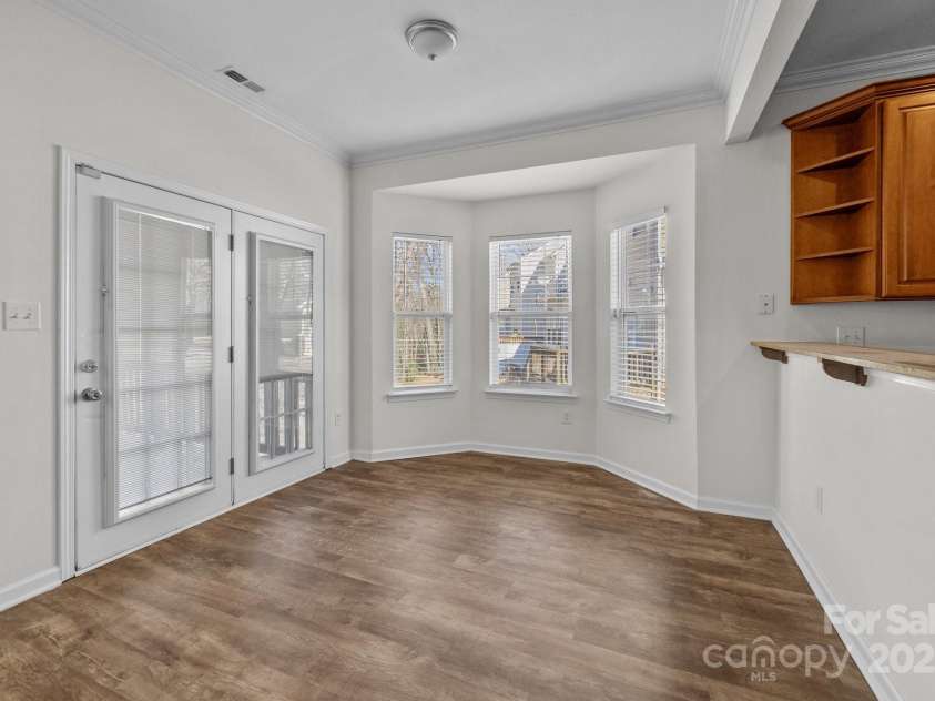 471 Doughton Lane, Charlotte, NC 28217.  MLS# CAR4225949, YatesRealty ID 4149. Dining Area