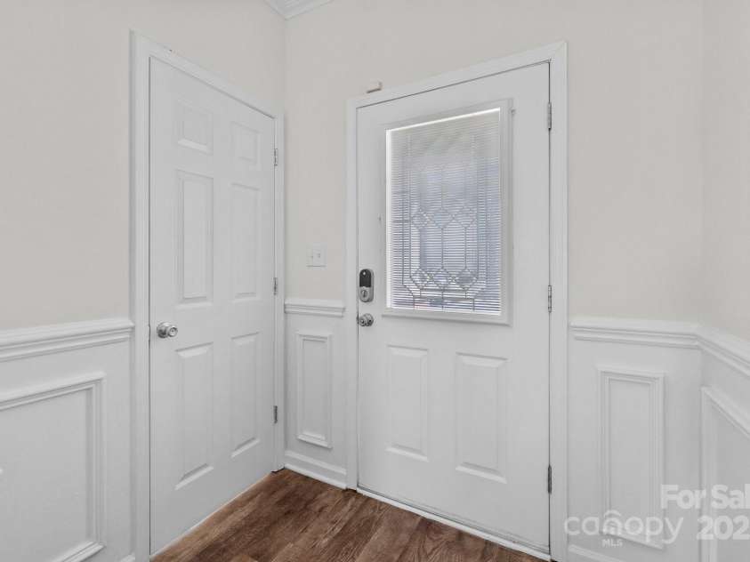 471 Doughton Lane, Charlotte, NC 28217.  MLS# CAR4225949, YatesRealty ID 4149. New Paint