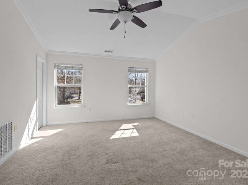 471 Doughton Lane, Charlotte, NC 28217.  MLS# CAR4225949, YatesRealty ID 4149. Primary Bedroom