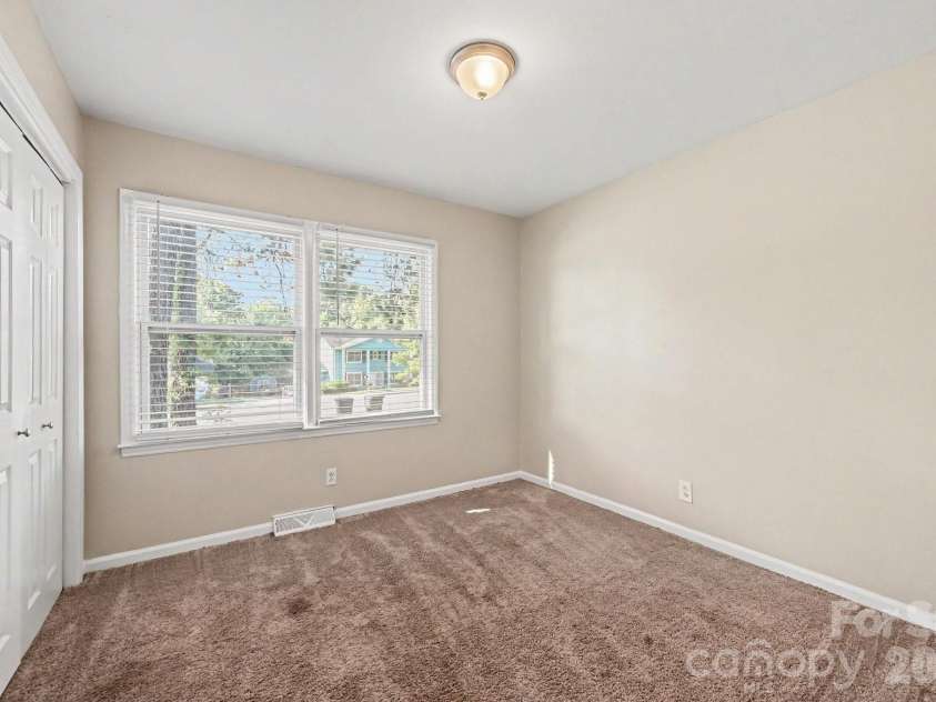 6915 Idlewild Road, Charlotte, NC 28212.  MLS# CAR4411027, YatesRealty ID 41490. 