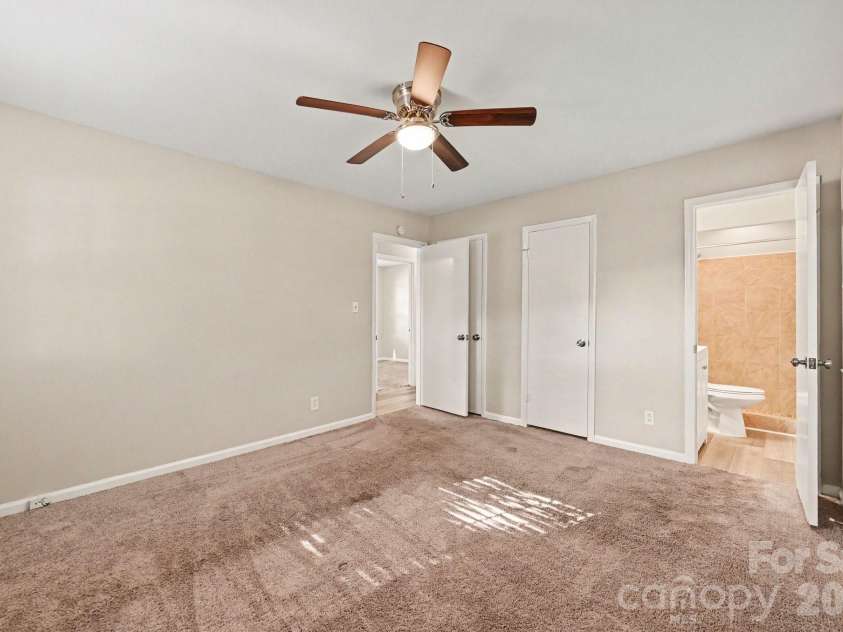 6915 Idlewild Road, Charlotte, NC 28212.  MLS# CAR4411027, YatesRealty ID 41490. 