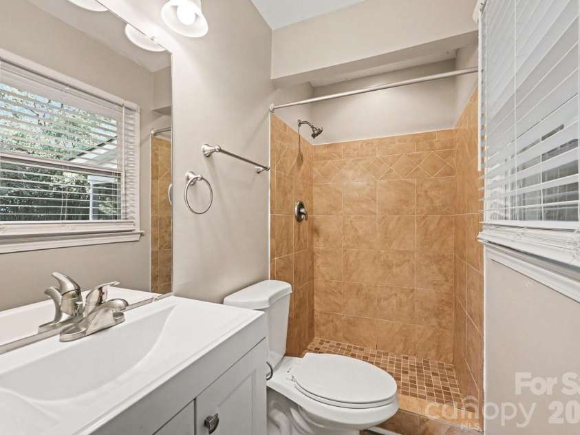 6915 Idlewild Road, Charlotte, NC 28212.  MLS# CAR4411027, YatesRealty ID 41490. 