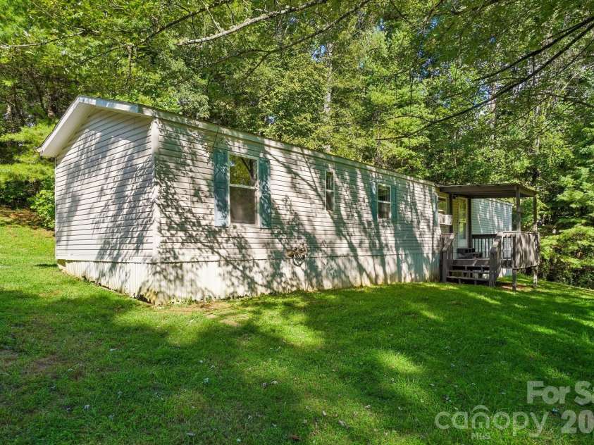 605 Turkey Creek Terrace, Leicester, NC 28748.  MLS# CAR4411218, YatesRealty ID 41493. 