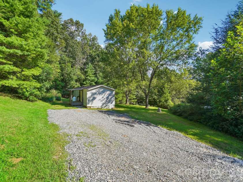 605 Turkey Creek Terrace, Leicester, NC 28748.  MLS# CAR4411218, YatesRealty ID 41493. 