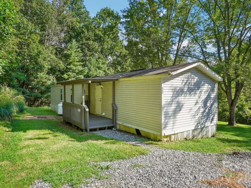 605 Turkey Creek Terrace, Leicester, NC 28748.  MLS# CAR4411218, YatesRealty ID 41493. 