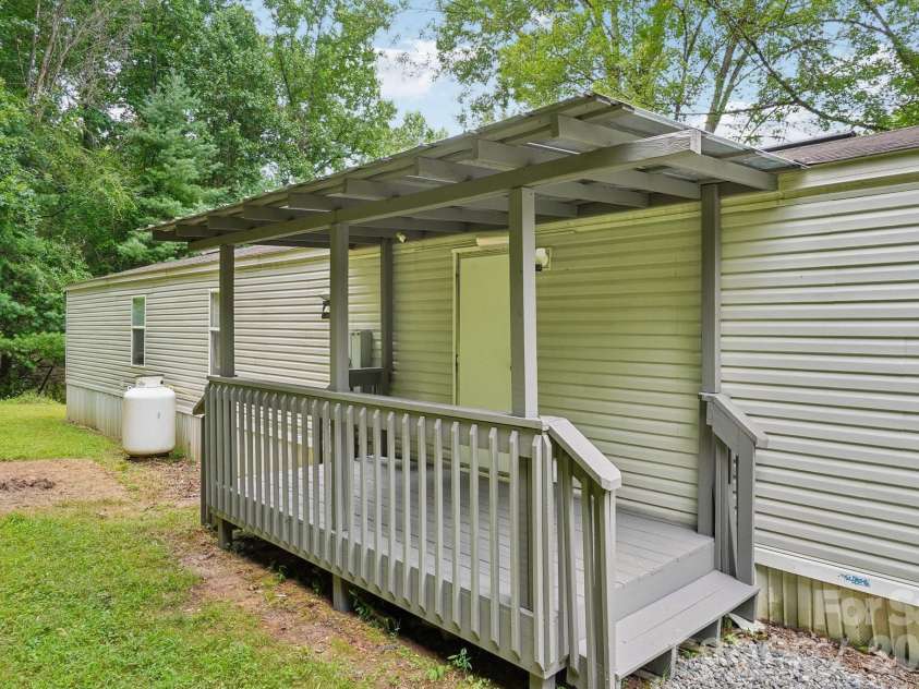 605 Turkey Creek Terrace, Leicester, NC 28748.  MLS# CAR4411218, YatesRealty ID 41493. 