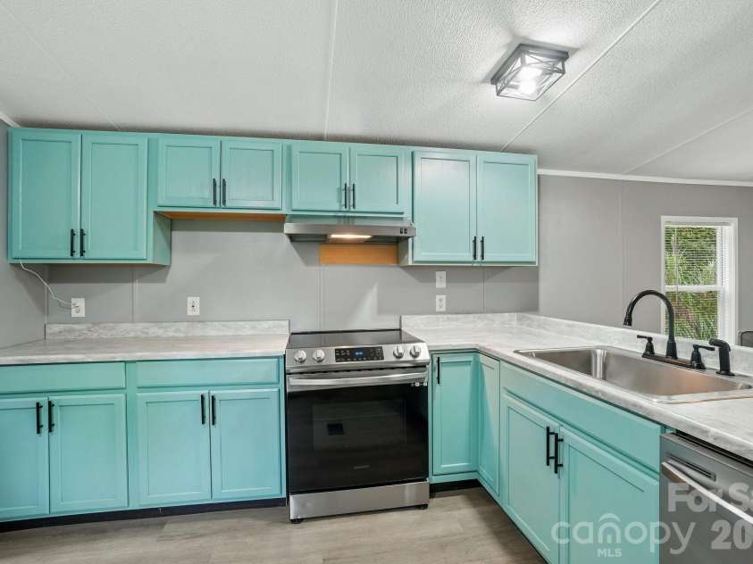 605 Turkey Creek Terrace, Leicester, NC 28748.  MLS# CAR4411218, YatesRealty ID 41493. 