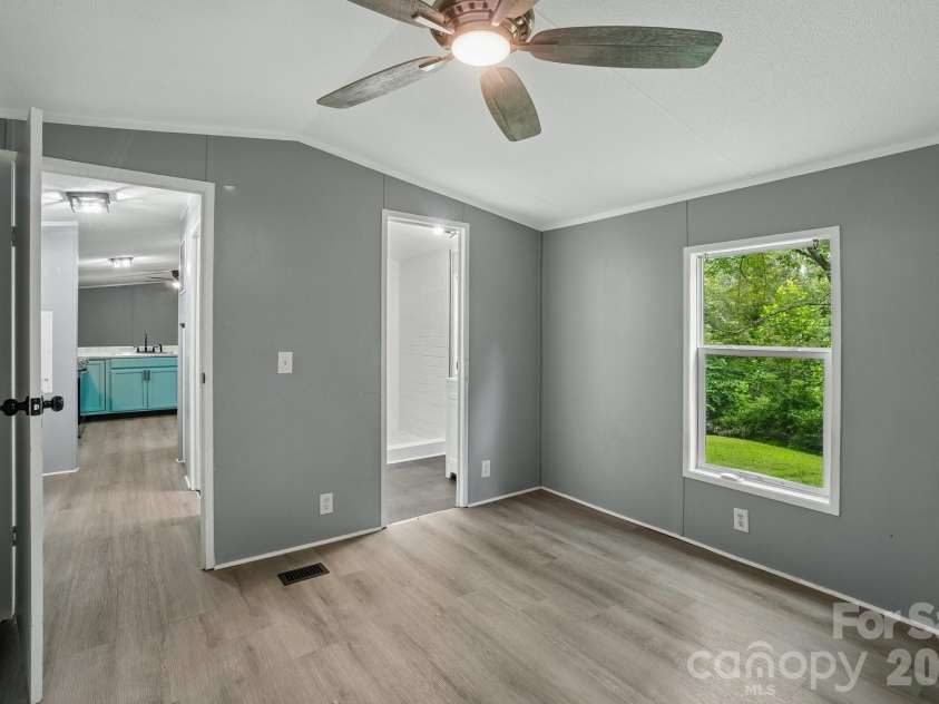605 Turkey Creek Terrace, Leicester, NC 28748.  MLS# CAR4411218, YatesRealty ID 41493. 
