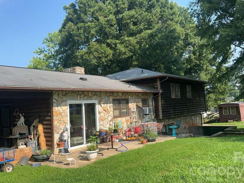 4294 Horseshoe Bend Road, Hudson, NC 28638.  MLS# CAR4411871, YatesRealty ID 41499. 