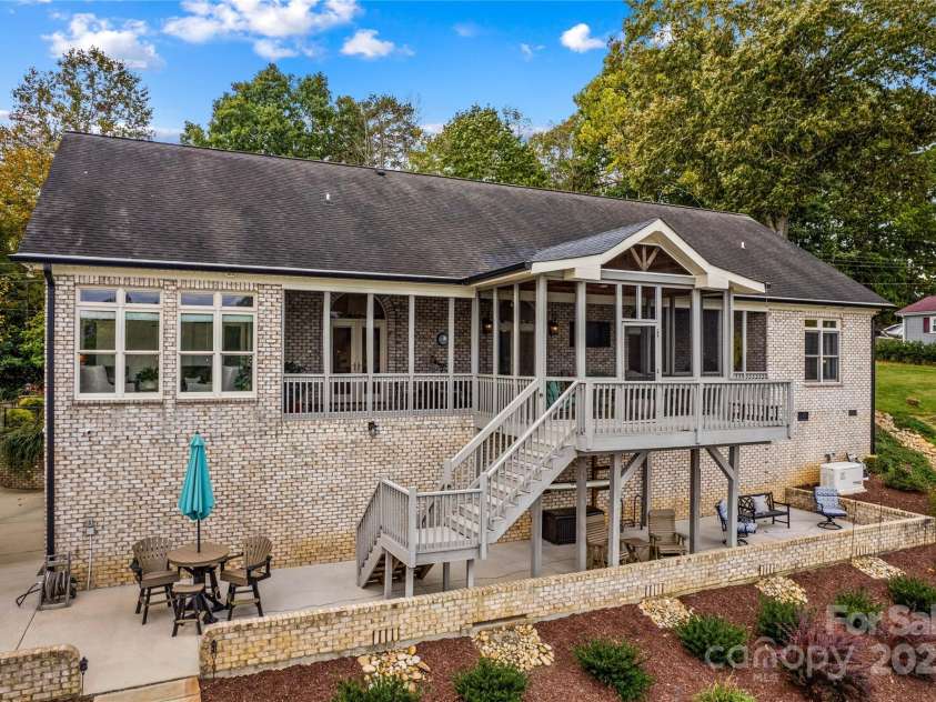 4322 Circle Drive, Claremont, NC 28610.  MLS# CAR4311309, YatesRealty ID 415. 