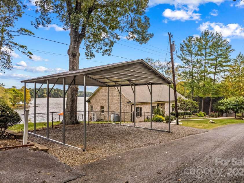 4322 Circle Drive, Claremont, NC 28610.  MLS# CAR4311309, YatesRealty ID 415. 