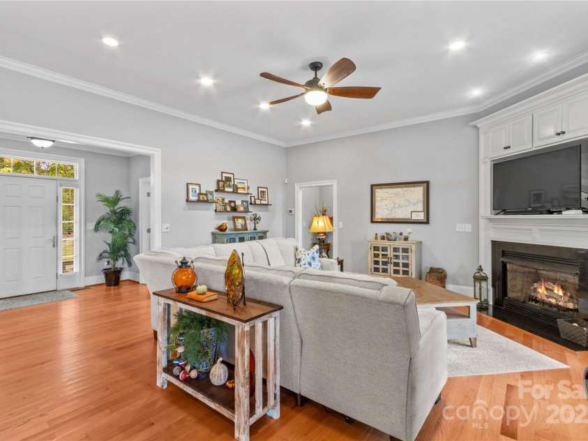 4322 Circle Drive, Claremont, NC 28610.  MLS# CAR4311309, YatesRealty ID 415. 