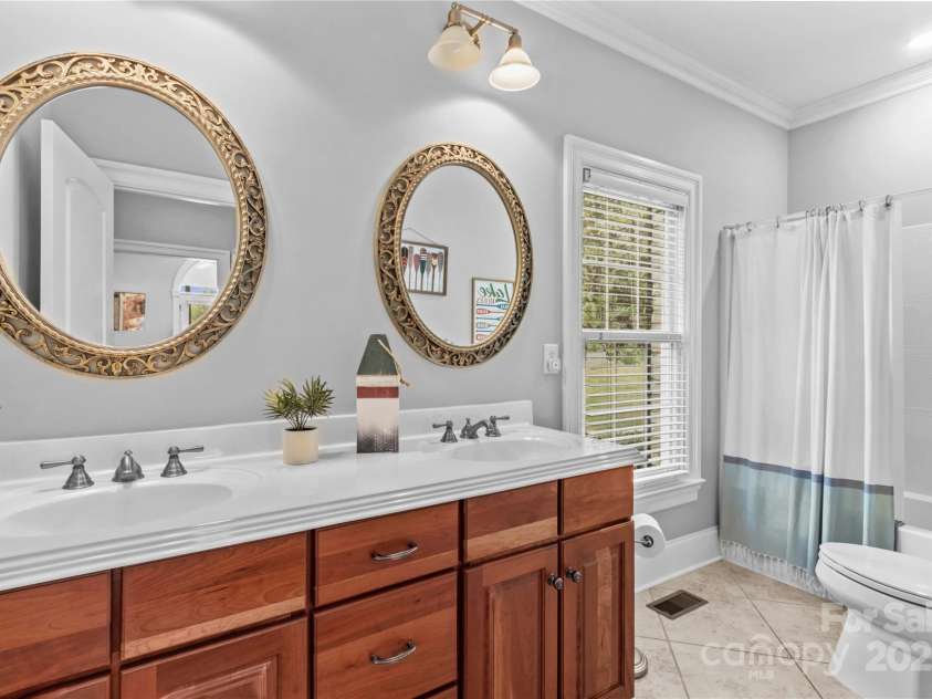 4322 Circle Drive, Claremont, NC 28610.  MLS# CAR4311309, YatesRealty ID 415. 