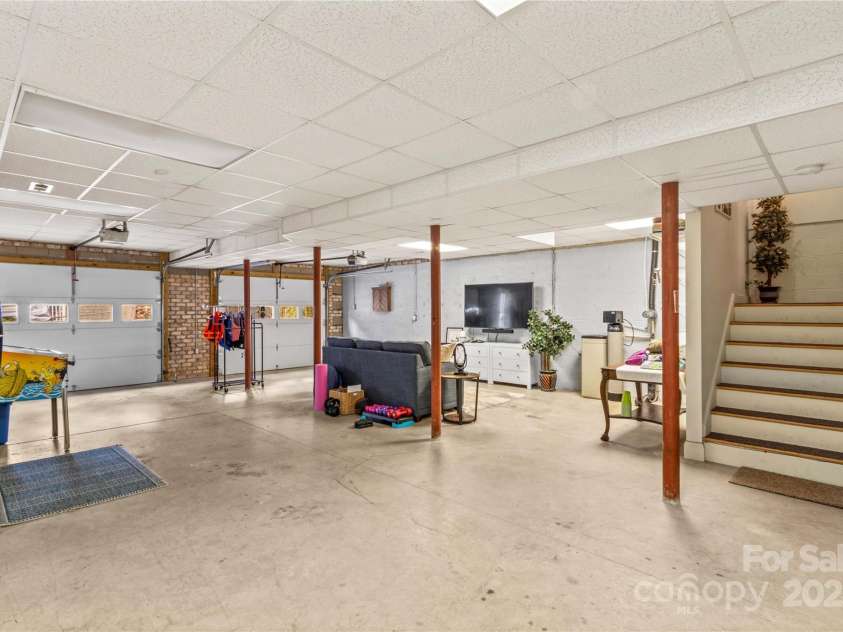 4322 Circle Drive, Claremont, NC 28610.  MLS# CAR4311309, YatesRealty ID 415. 