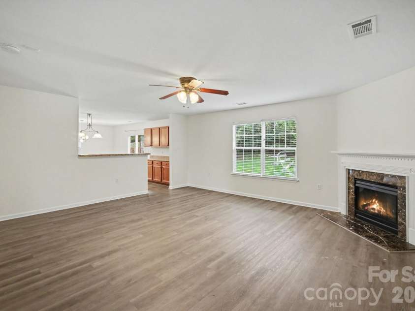 13827 Allison Forest Trail, Charlotte, NC 28278.  MLS# CAR4410675, YatesRealty ID 41500. 