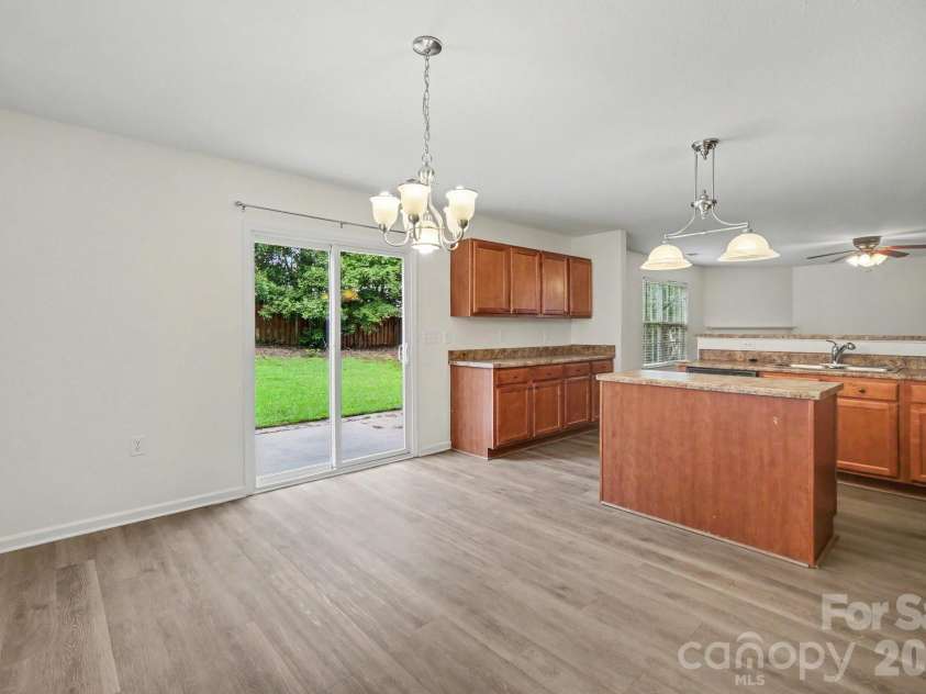 13827 Allison Forest Trail, Charlotte, NC 28278.  MLS# CAR4410675, YatesRealty ID 41500. 