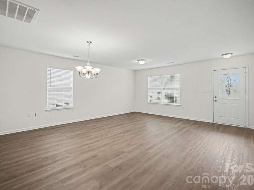 13827 Allison Forest Trail, Charlotte, NC 28278.  MLS# CAR4410675, YatesRealty ID 41500. 