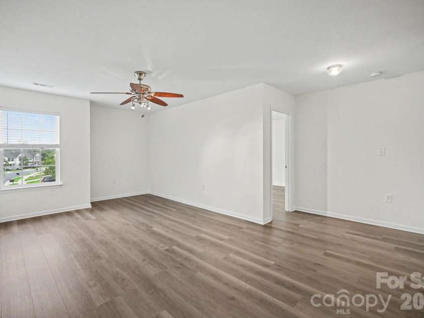 13827 Allison Forest Trail, Charlotte, NC 28278.  MLS# CAR4410675, YatesRealty ID 41500. 
