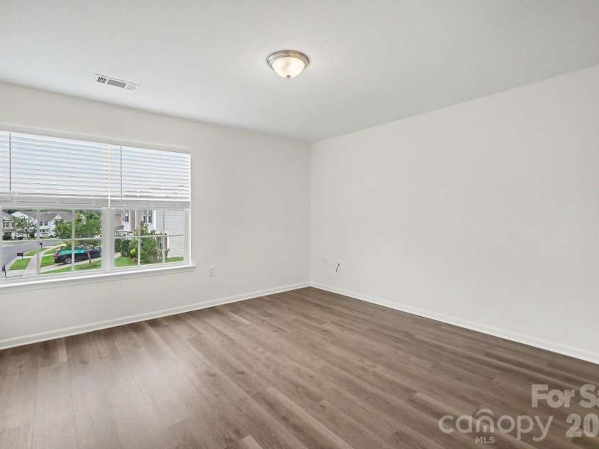 13827 Allison Forest Trail, Charlotte, NC 28278.  MLS# CAR4410675, YatesRealty ID 41500. 