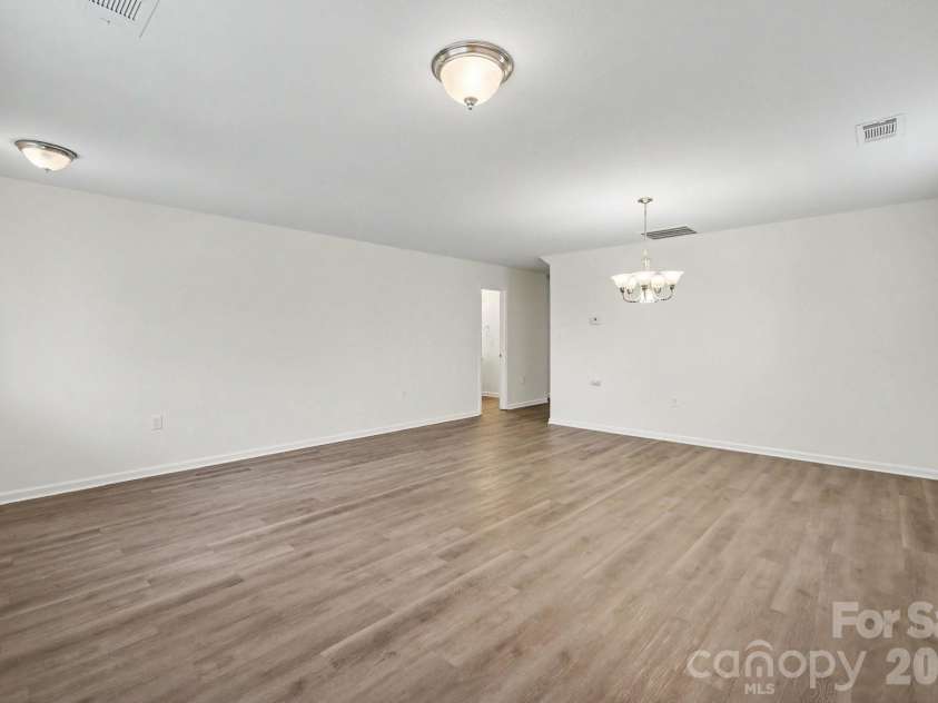 13827 Allison Forest Trail, Charlotte, NC 28278.  MLS# CAR4410675, YatesRealty ID 41500. 