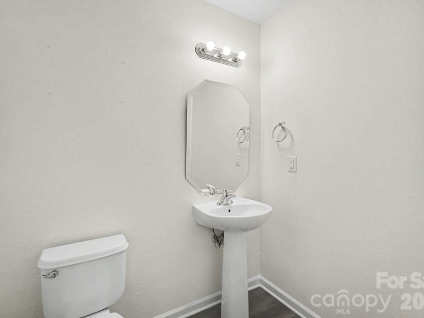 13827 Allison Forest Trail, Charlotte, NC 28278.  MLS# CAR4410675, YatesRealty ID 41500. 