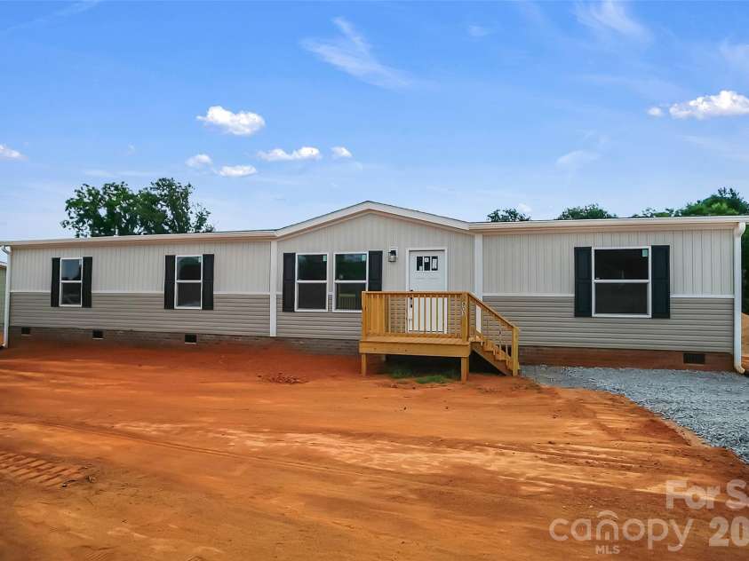 803 Eagle View Lane, Lawndale, NC 28090.  MLS# CAR4401818, YatesRealty ID 41502. 