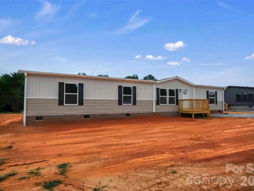 803 Eagle View Lane, Lawndale, NC 28090.  MLS# CAR4401818, YatesRealty ID 41502. 