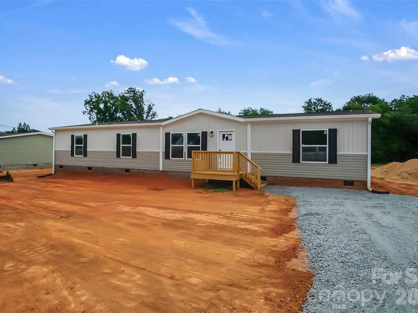 803 Eagle View Lane, Lawndale, NC 28090.  MLS# CAR4401818, YatesRealty ID 41502. 