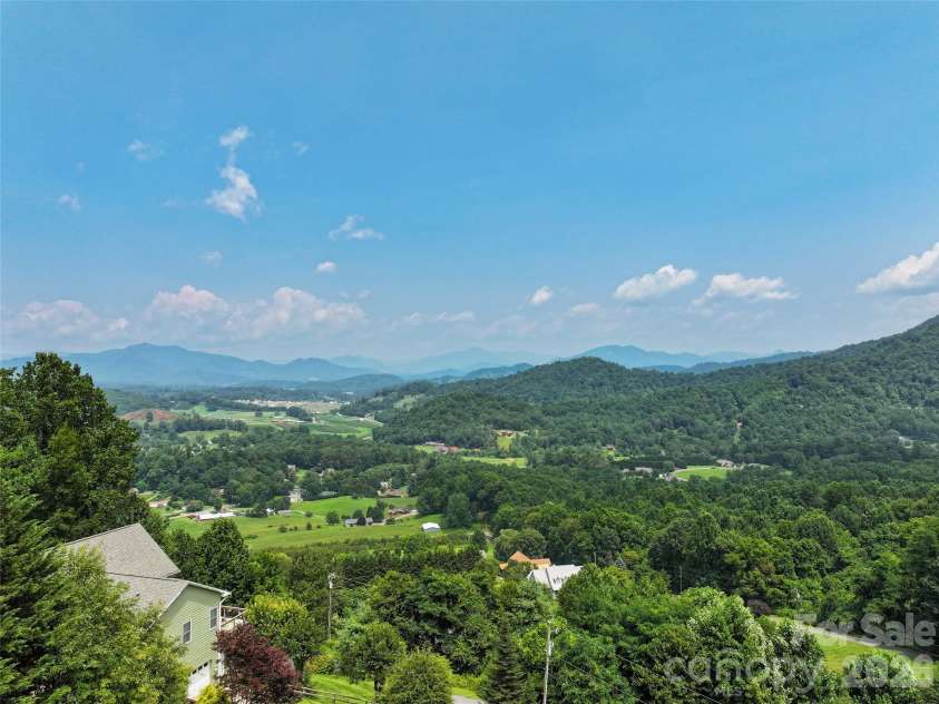 646 Trials Gap Drive, Waynesville, NC 28786.  MLS# CAR4409182, YatesRealty ID 41504. 