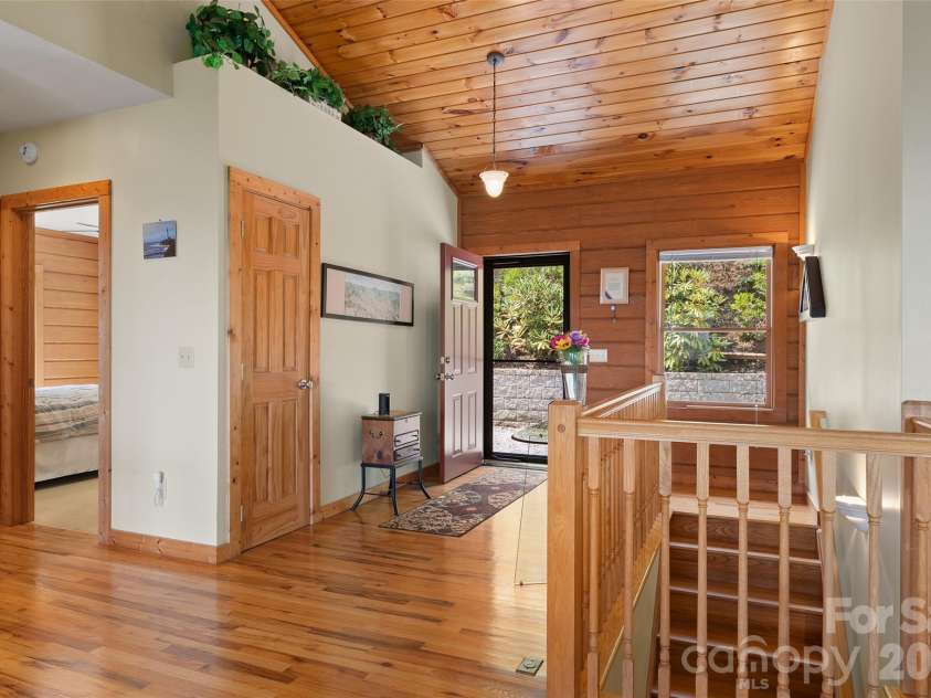646 Trials Gap Drive, Waynesville, NC 28786.  MLS# CAR4409182, YatesRealty ID 41504. 