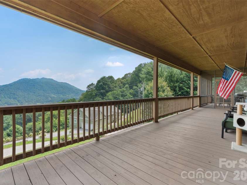 646 Trials Gap Drive, Waynesville, NC 28786.  MLS# CAR4409182, YatesRealty ID 41504. 