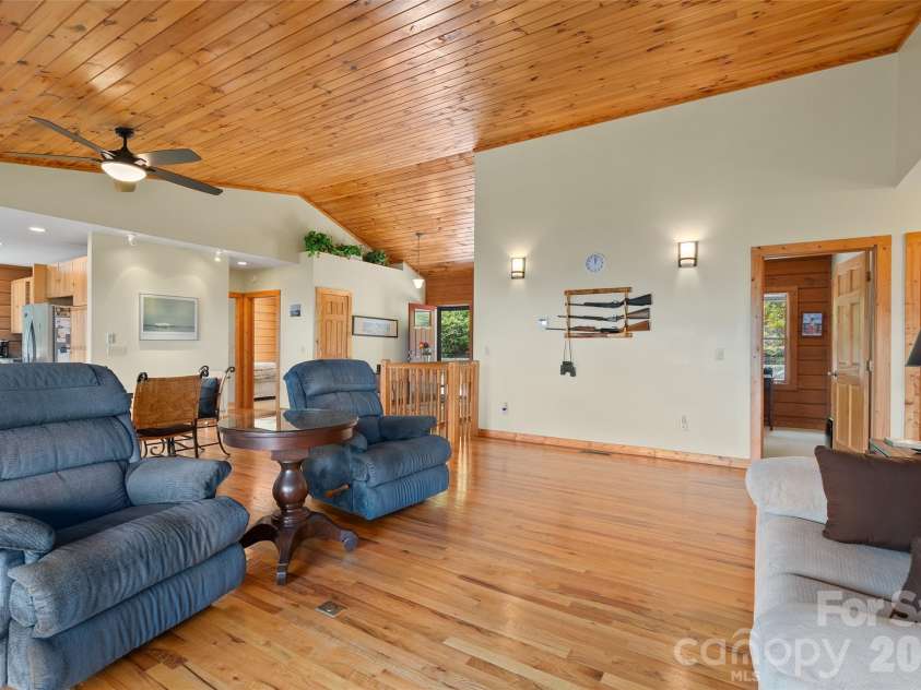646 Trials Gap Drive, Waynesville, NC 28786.  MLS# CAR4409182, YatesRealty ID 41504. 