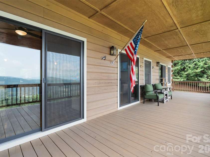 646 Trials Gap Drive, Waynesville, NC 28786.  MLS# CAR4409182, YatesRealty ID 41504. 