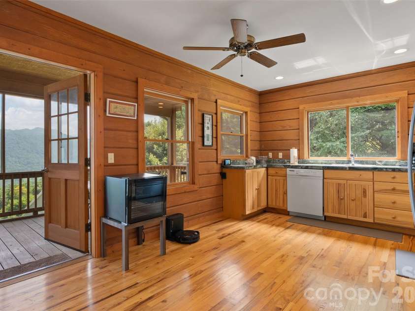 646 Trials Gap Drive, Waynesville, NC 28786.  MLS# CAR4409182, YatesRealty ID 41504. 