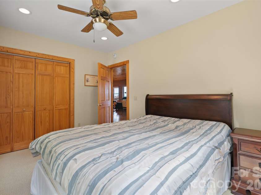 646 Trials Gap Drive, Waynesville, NC 28786.  MLS# CAR4409182, YatesRealty ID 41504. 