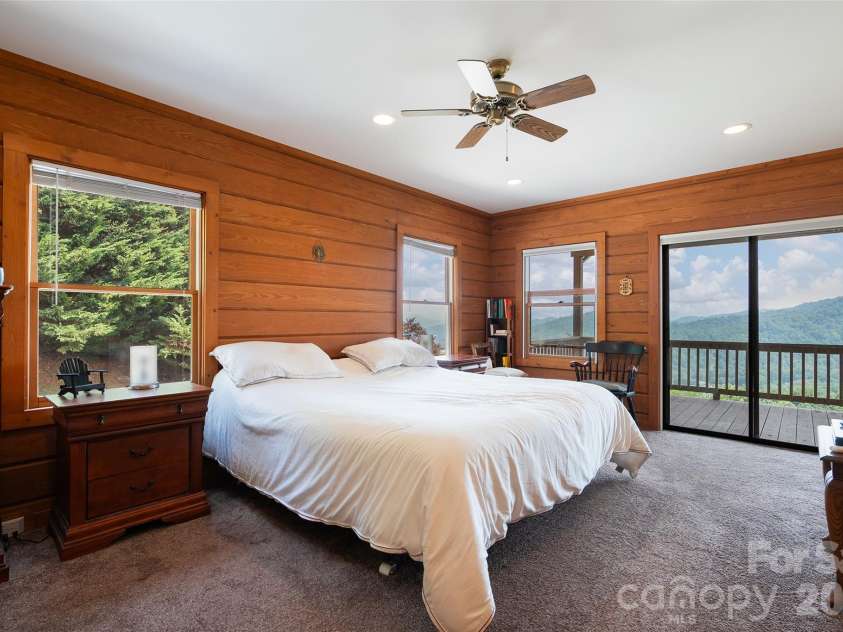 646 Trials Gap Drive, Waynesville, NC 28786.  MLS# CAR4409182, YatesRealty ID 41504. 