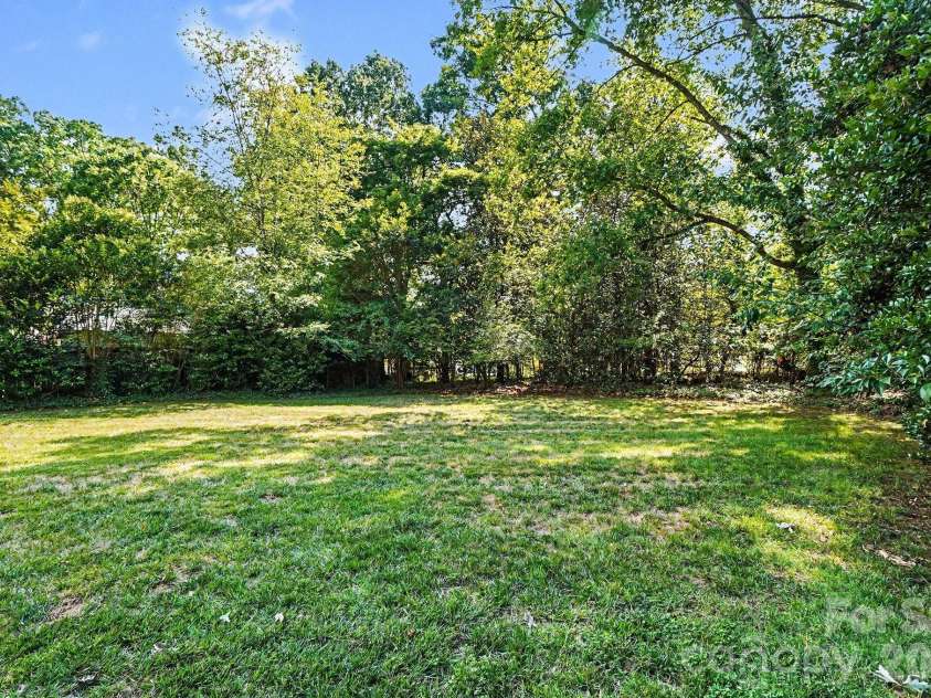 655 7th Street, Albemarle, NC 28001.  MLS# CAR4397716, YatesRealty ID 41505. 