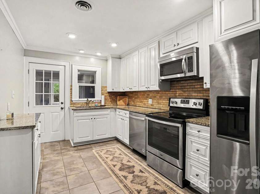 655 7th Street, Albemarle, NC 28001.  MLS# CAR4397716, YatesRealty ID 41505. 