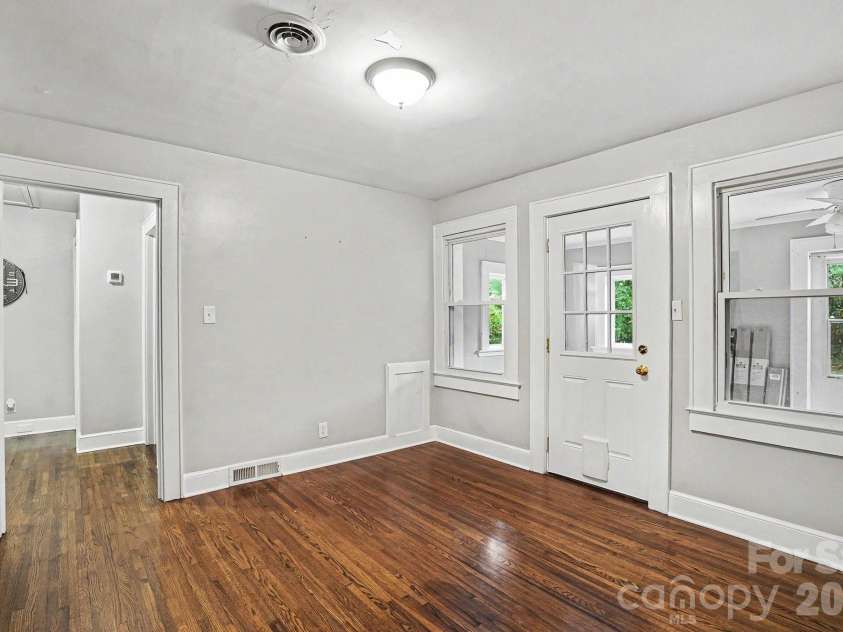 655 7th Street, Albemarle, NC 28001.  MLS# CAR4397716, YatesRealty ID 41505. 