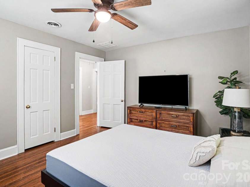655 7th Street, Albemarle, NC 28001.  MLS# CAR4397716, YatesRealty ID 41505. 