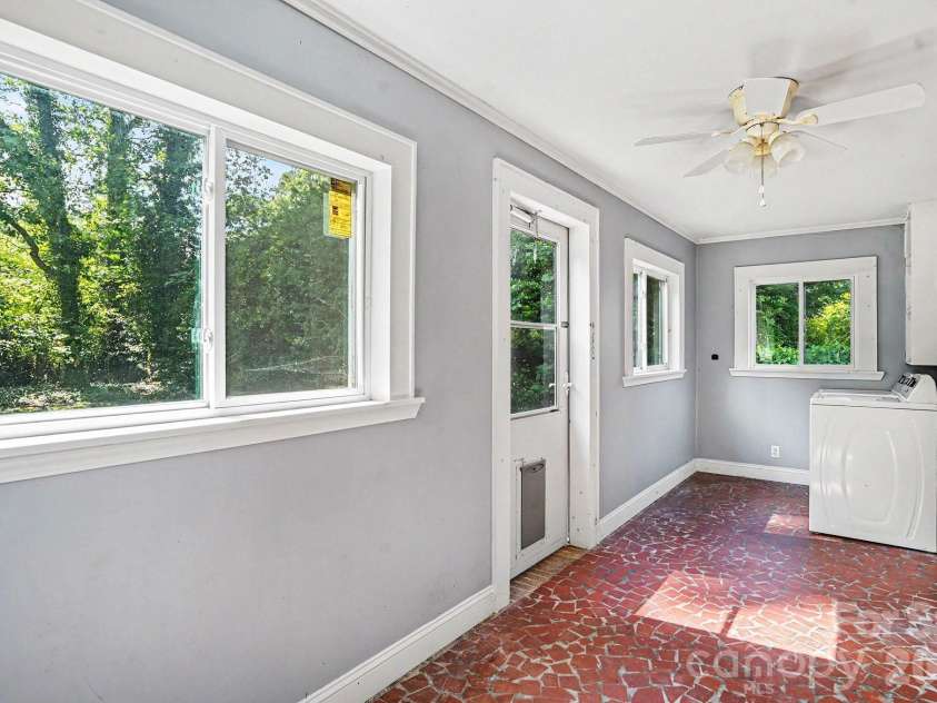 655 7th Street, Albemarle, NC 28001.  MLS# CAR4397716, YatesRealty ID 41505. 