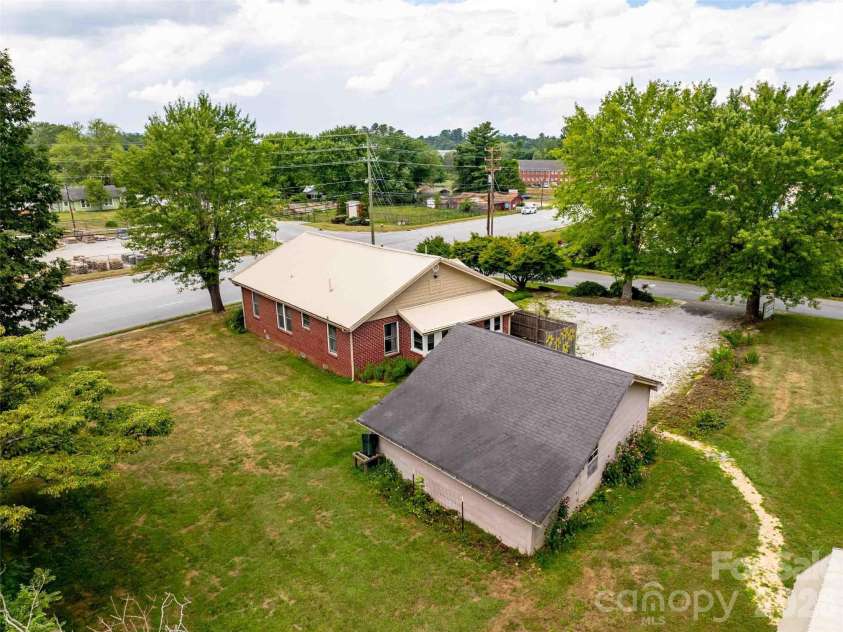 103 King Street, East Flat Rock, NC 28726.  MLS# CAR4411088, YatesRealty ID 41506. 