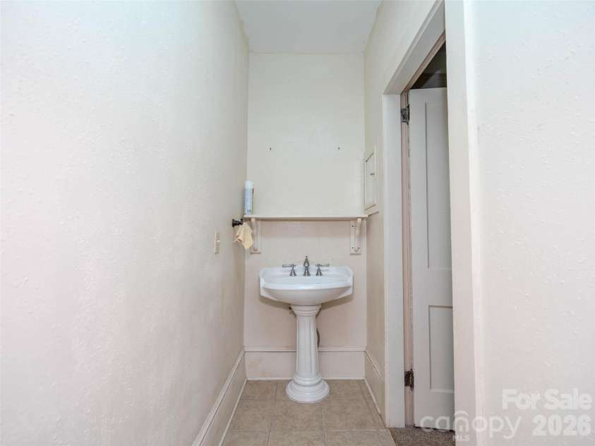 103 King Street, East Flat Rock, NC 28726.  MLS# CAR4411088, YatesRealty ID 41506. 