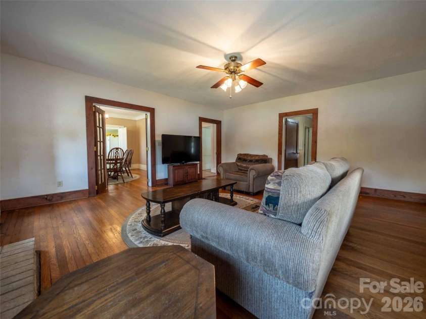 103 King Street, East Flat Rock, NC 28726.  MLS# CAR4411088, YatesRealty ID 41506. 