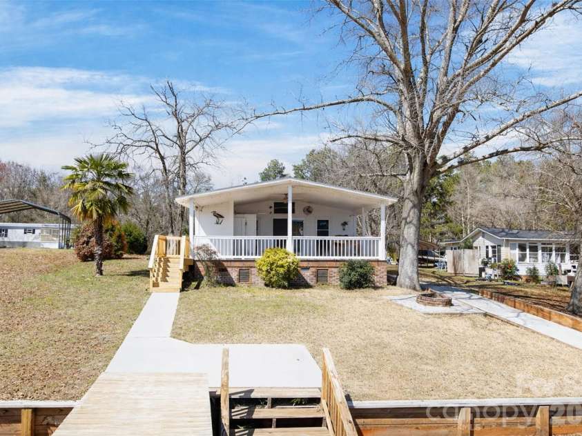 2466 Cottage Lane, Liberty Hill, SC 29074.  MLS# CAR4352753, YatesRealty ID 4151. 