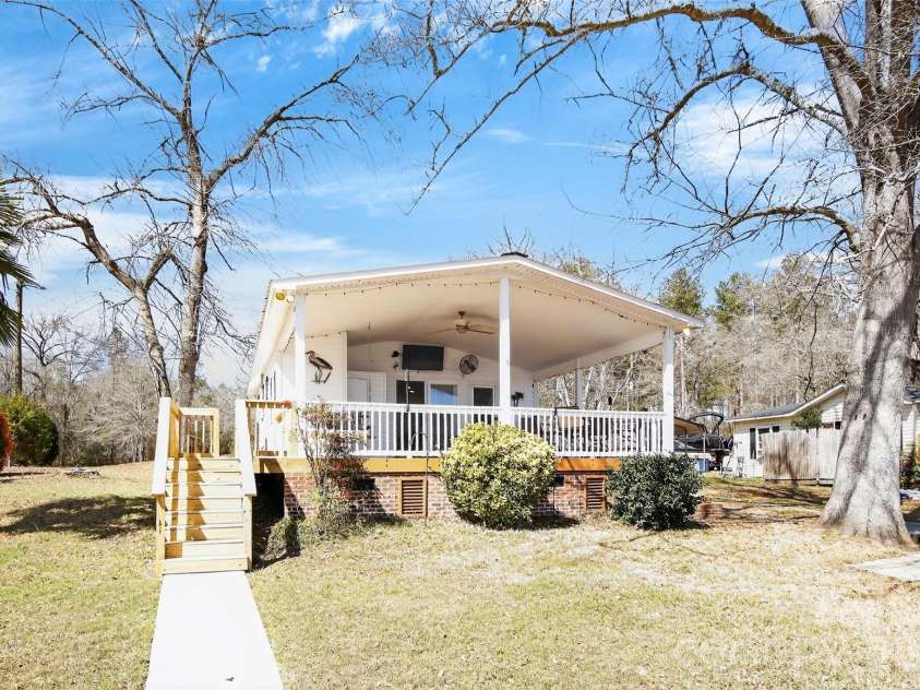 2466 Cottage Lane, Liberty Hill, SC 29074.  MLS# CAR4352753, YatesRealty ID 4151. 