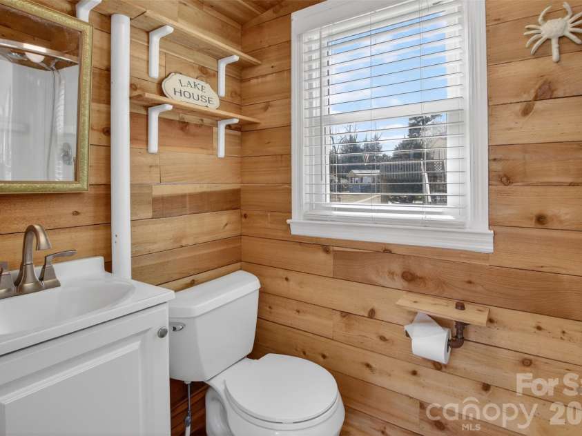 2466 Cottage Lane, Liberty Hill, SC 29074.  MLS# CAR4352753, YatesRealty ID 4151. 
